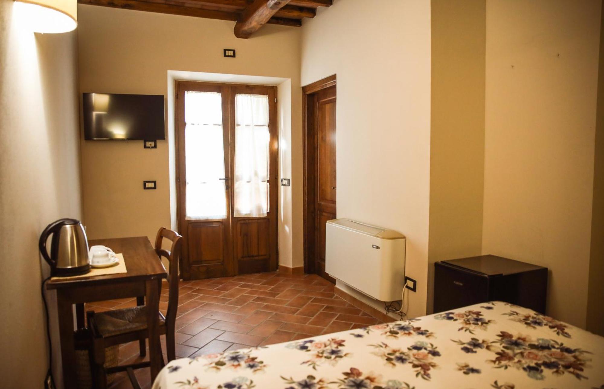 Agriturismo La Vecchia Quercia Montemerano Exterior foto